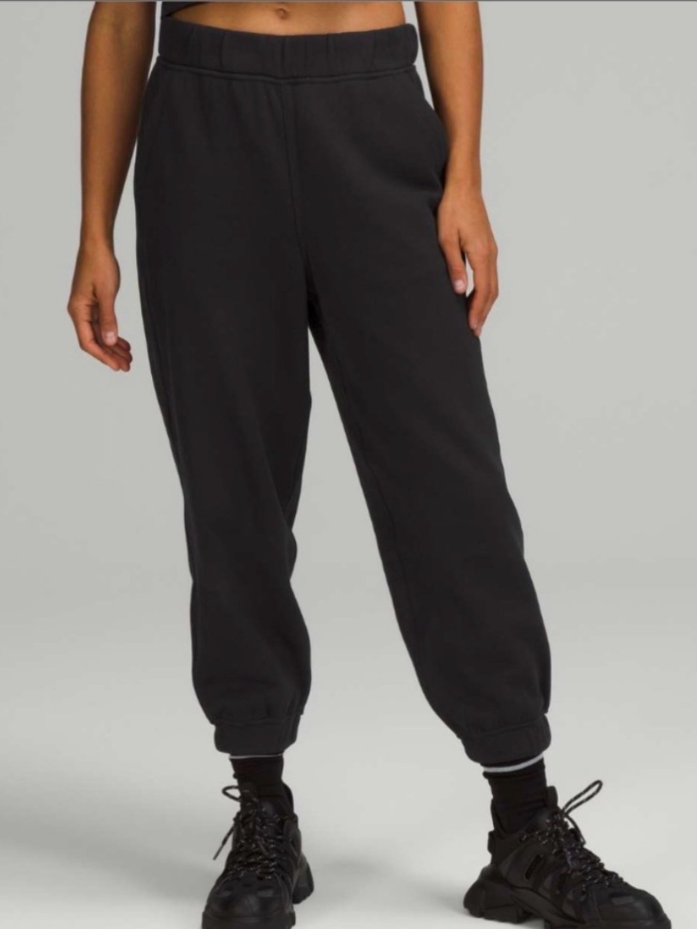 Lululemon Relaxed High Rise‎ Black Joggers Sweatpants Women’s 4